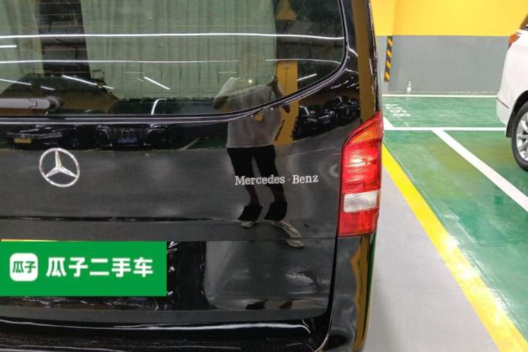 Used Mercedes-Benz Vito 2018 2.0T Elite Version 7 Seats China VI Emission Standard Right Rear Taillight