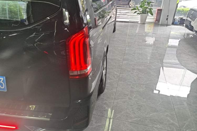 Used Mercedes-Benz Vito 2018 2.0T Business Version China VI Emission Standard Right Rear Taillight