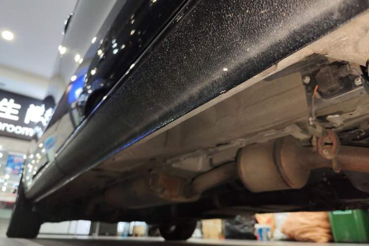Used Mercedes-Benz Vito 2018 2.0T Business Version China VI Emission Standard Right Side Sill