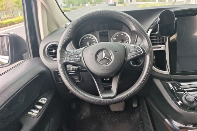 Used Mercedes-Benz Vito 2018 2.0T Elite Version 9 Seats China VI Emission Standard Steering Wheel