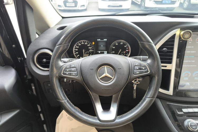 Used Mercedes-Benz Vito 2018 2.0T Business Version China V Emission Standard Steering Wheel