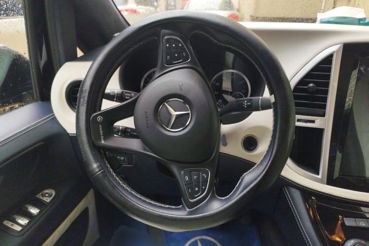 Used Mercedes-Benz Vito 2018 2.0T Business Version China V Emission Standard Steering Wheel