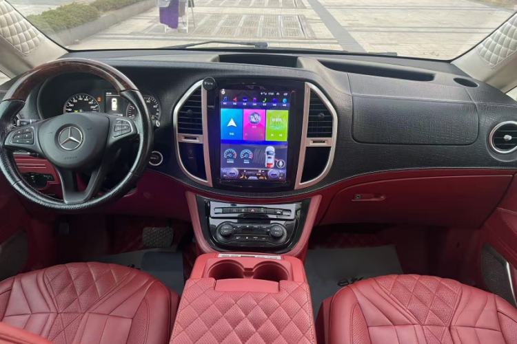 Used Mercedes-Benz Vito 2018 2.0T Elite Version 7 Seats China VI Emission Standard Steering Wheel