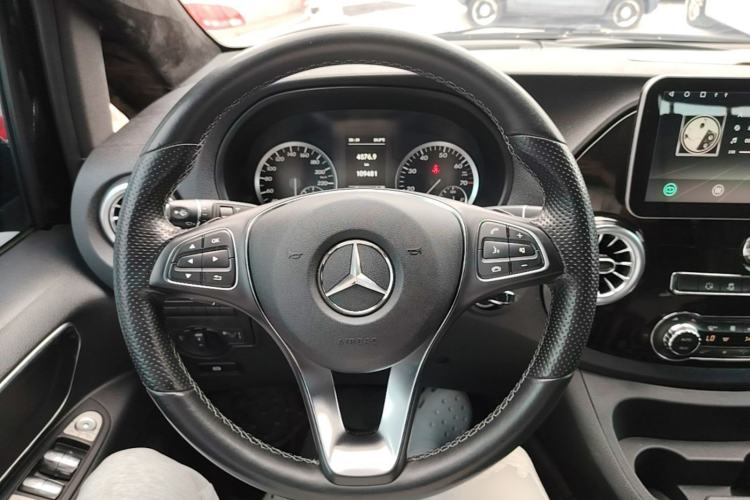 Used Mercedes-Benz Vito 2018 2.0T Business Version China VI Emission Standard Steering Wheel