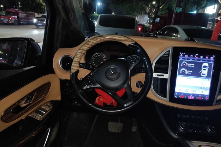 Used Mercedes-Benz Vito 2018 2.0T Business Version China V Emission Standard Steering Wheel