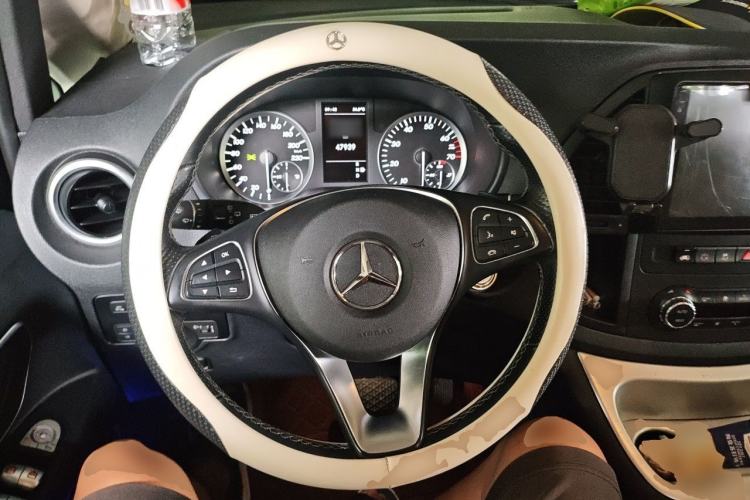 Used Mercedes-Benz Vito 2018 2.0T Business Version China VI Emission Standard Steering Wheel