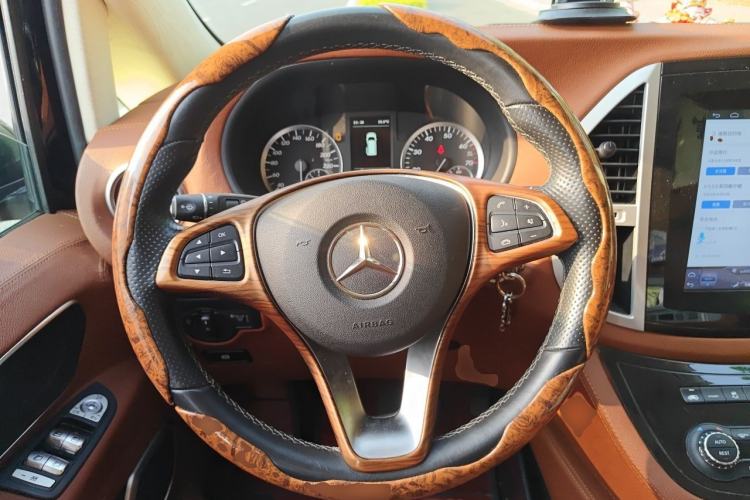 Used Mercedes-Benz Vito 2018 2.0T Business Version China V Emission Standard Steering Wheel