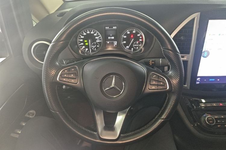 Used Mercedes-Benz Vito 2018 2.0T Business Version China VI Emission Standard Steering Wheel
