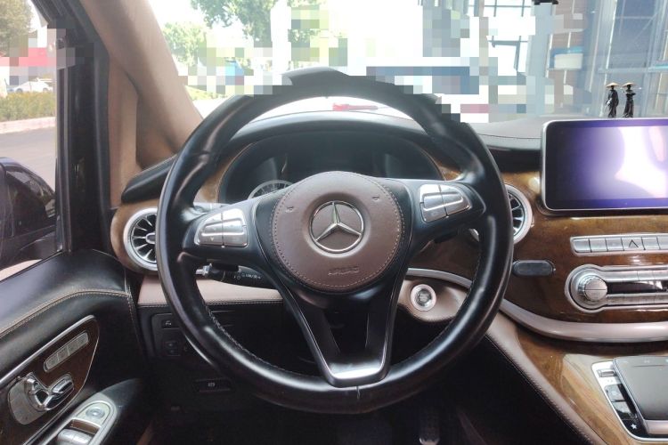 Used Mercedes-Benz Vito 2018 2.0T Business Version China VI Emission Standard Steering Wheel