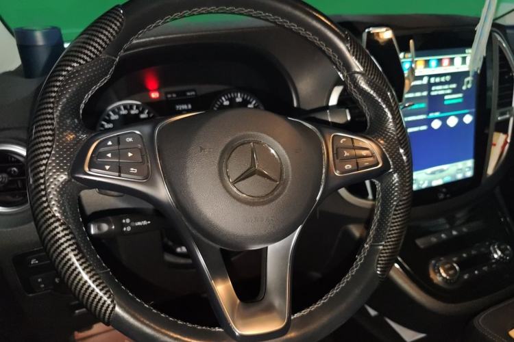 Used Mercedes-Benz Vito 2018 2.0T Business Version China VI Emission Standard Steering Wheel
