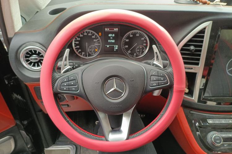 Used Mercedes-Benz Vito 2018 2.0T Business Version China VI Emission Standard Steering Wheel