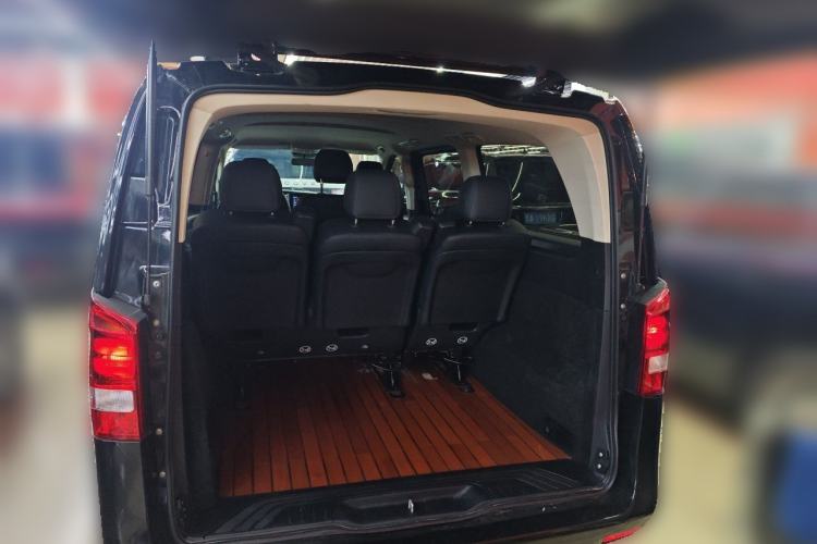 Used Mercedes-Benz Vito 2018 2.0T Elite Version 7 Seats China V Emission Standard Trunk