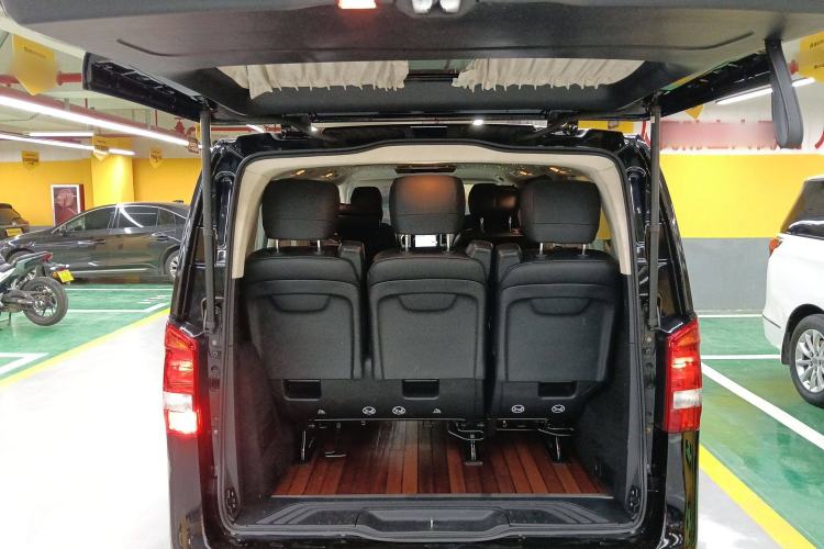 Used Mercedes-Benz Vito 2018 2.0T Elite Version 7 Seats China VI Emission Standard Trunk