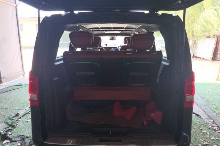 Used Mercedes-Benz Vito 2018 2.0T Elite Version 7 Seats China VI Emission Standard Trunk