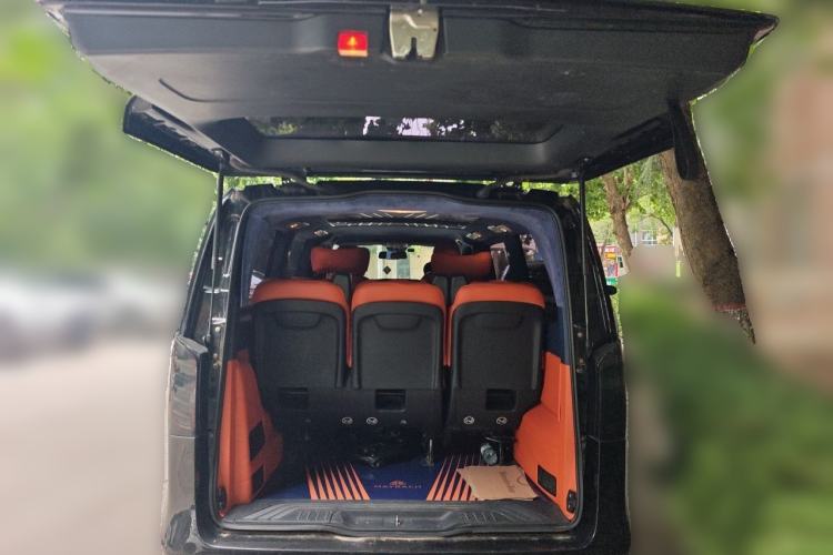 Used Mercedes-Benz Vito 2018 2.0T Elite Version 7 Seats China VI Emission Standard Trunk