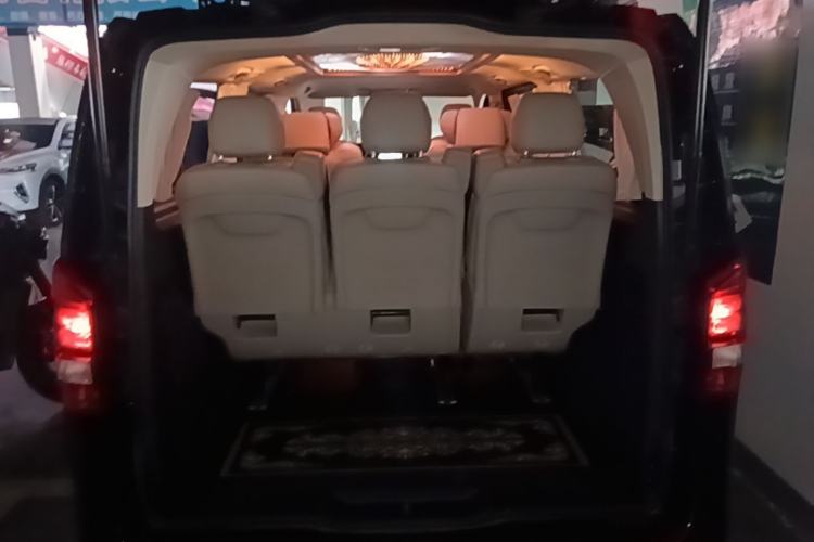 Used Mercedes-Benz Vito 2018 2.0T Elite Version 7 Seats China VI Emission Standard Trunk