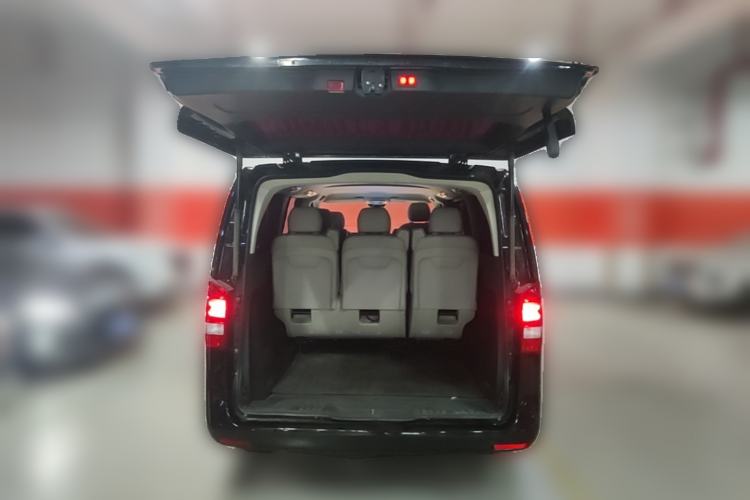 Used Mercedes-Benz Vito 2018 2.0T Elite Version 7 Seats China VI Emission Standard Trunk
