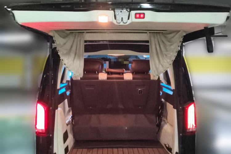 Used Mercedes-Benz Vito 2018 2.0T Business Version China VI Emission Standard Trunk