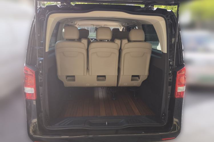 Used Mercedes-Benz Vito 2018 2.0T Elite Version 7 Seats China VI Emission Standard Trunk