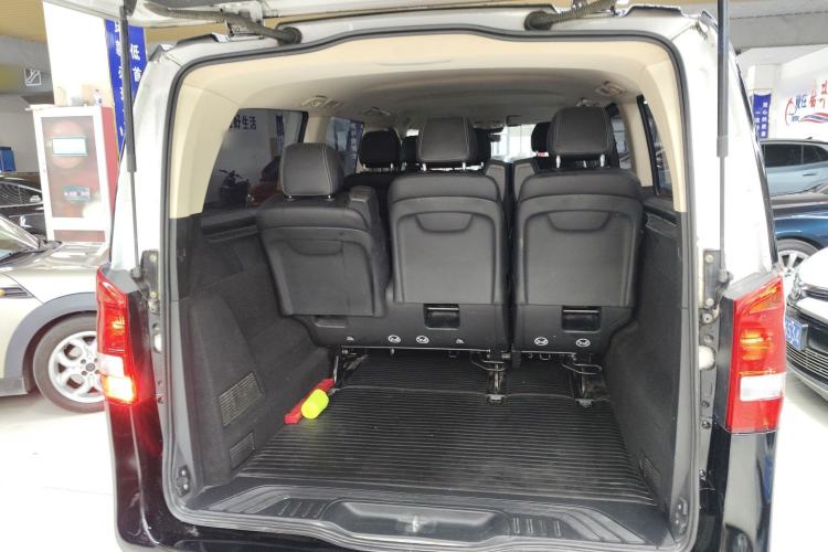 Used Mercedes-Benz Vito 2018 2.0T Elite Version 7 Seats China VI Emission Standard Trunk
