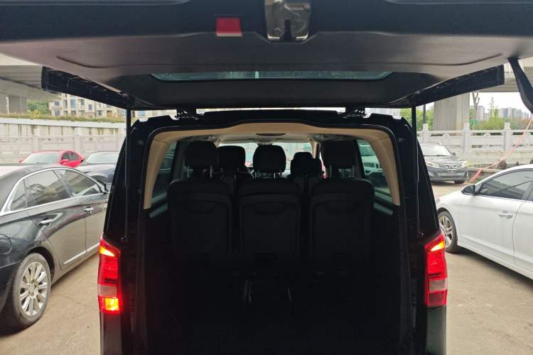 Used Mercedes-Benz Vito 2018 2.0T Business Version China V Emission Standard Trunk