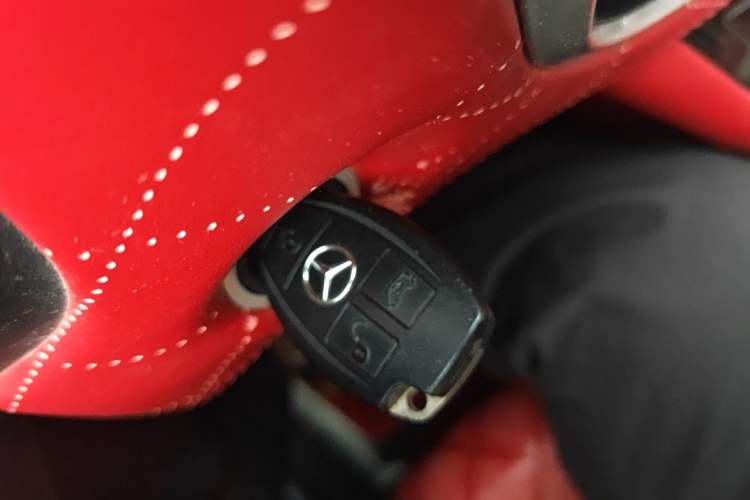 Used Mercedes-Benz Vito 2018 2.0T Business Version China V Emission Standard Vehicle Key