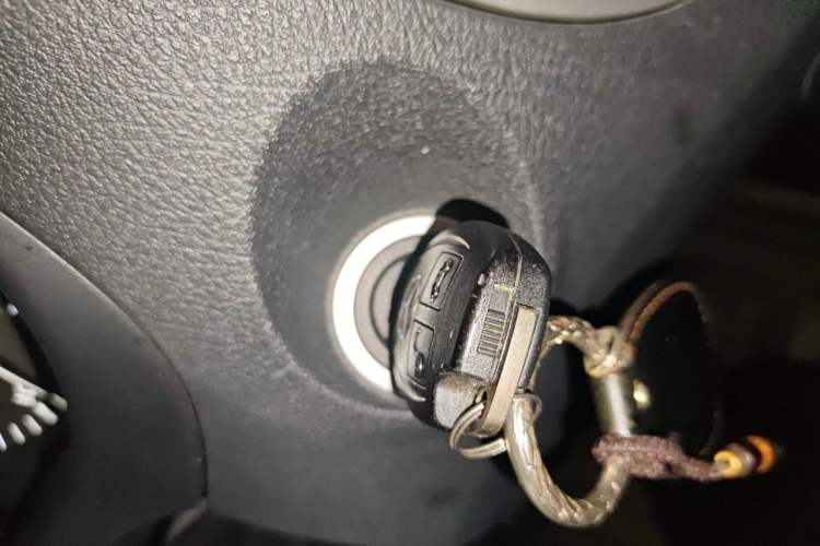 Used Mercedes-Benz Vito 2018 2.0T Business Version China V Emission Standard Vehicle Key