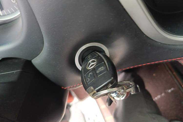 Used Mercedes-Benz Vito  Vehicle Key