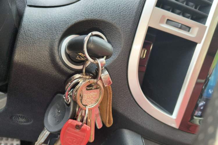 Used Mercedes-Benz Vito 2018 2.0T Business Version China VI Emission Standard Vehicle Key