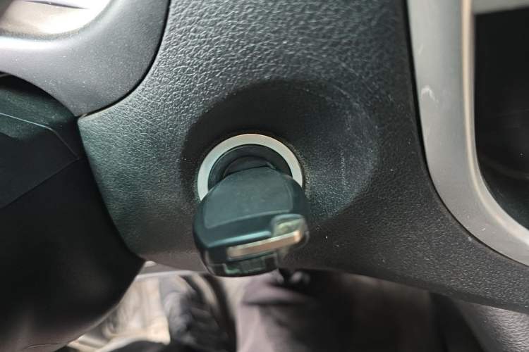Used Mercedes-Benz Vito 2018 2.0T Business Version China VI Emission Standard Vehicle Key