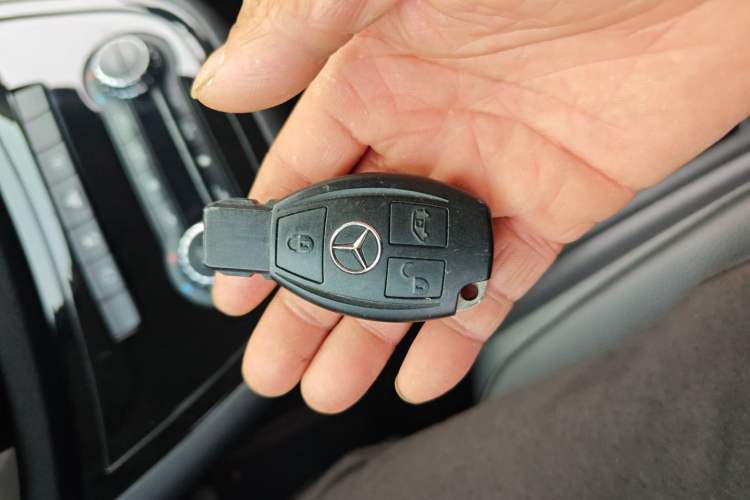Used Mercedes-Benz Vito 2018 2.0T Business Version China V Emission Standard Vehicle Key
