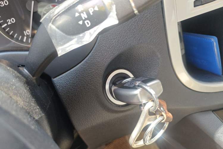 Used Mercedes-Benz Vito 2018 2.0T Business Version China VI Emission Standard Vehicle Key