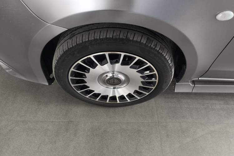 Used Mercedes-Benz Vito 2018 2.0T Business Version China VI Emission Standard Left Front Wheel Hub