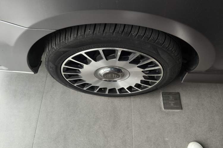 Used Mercedes-Benz Vito 2018 2.0T Business Version China VI Emission Standard Right Rear Wheel Hub