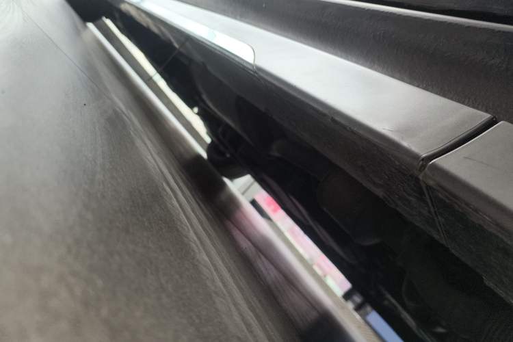 Used Mercedes-Benz Vito 2018 2.0T Business Version China VI Emission Standard Right Side Sill