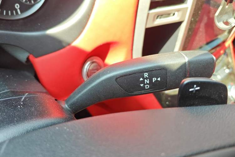Used Mercedes-Benz Vito  Gear Lever