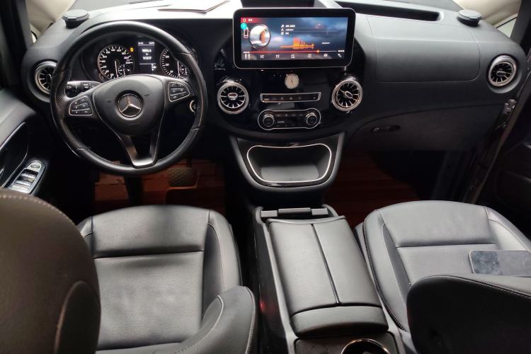 Used Mercedes-Benz Vito 2018 2.0T Business Version China V Emission Standard Center Console
