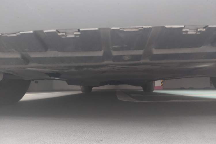 Used Mercedes-Benz Vito 2018 2.0T Business Version China V Emission Standard Chassis Front