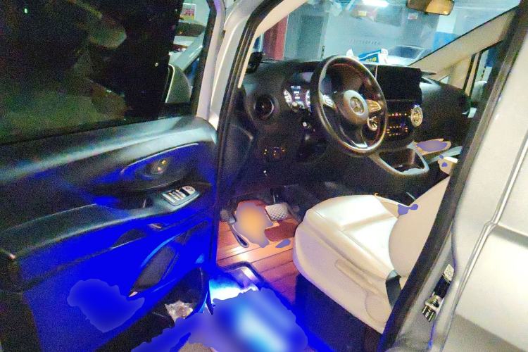Used Mercedes-Benz Vito 2018 2.0T Elite Version 7 Seats China VI Emission Standard Driver Seat