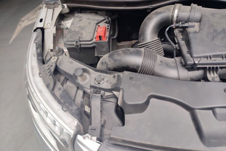 Used Mercedes-Benz Vito 2018 2.0T Business Version China V Emission Standard Engine Bay Right