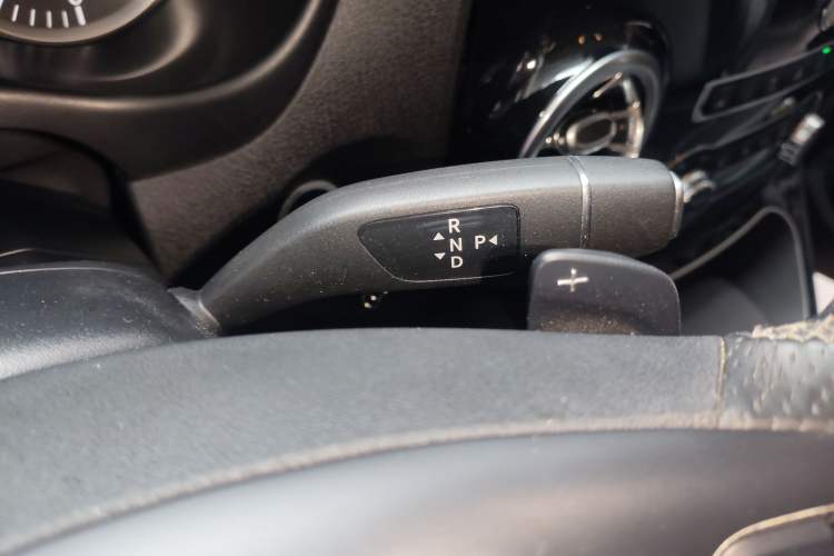 Used Mercedes-Benz Vito 2018 2.0T Business Version China V Emission Standard Gear Lever