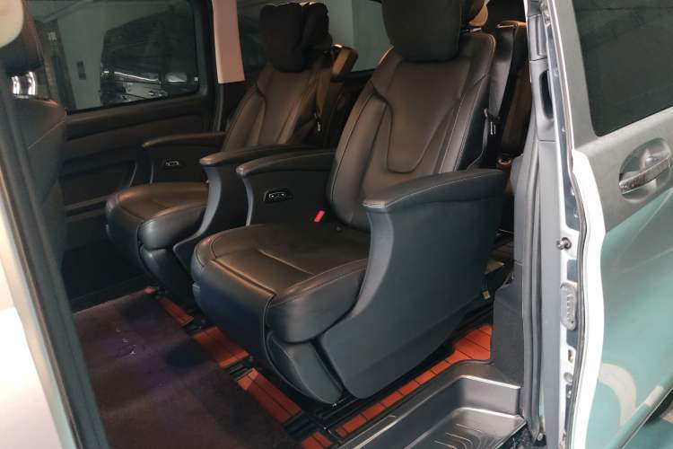 Used Mercedes-Benz Vito 2018 2.0T Business Version China V Emission Standard Left Rear Seat