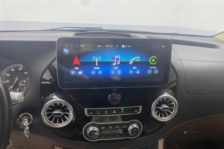 Used Mercedes-Benz Vito 2018 2.0T Business Version China V Emission Standard Audio And AC Panel