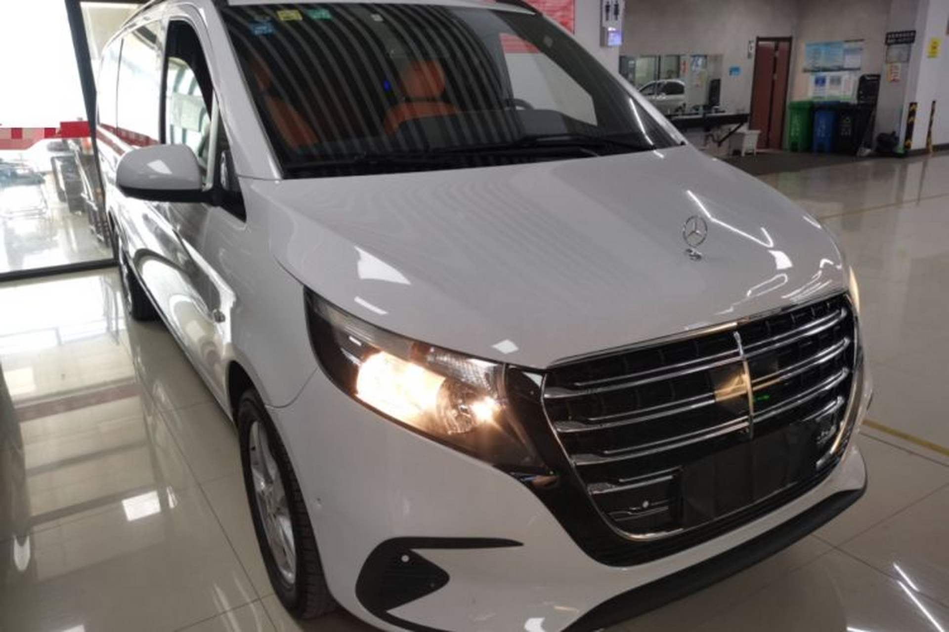 Used Mercedes-Benz Vito 2018 2.0T Business Version China VI Emission Standard Exterior 1