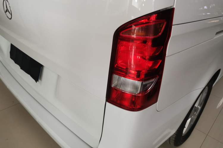 Used Mercedes-Benz Vito 2018 2.0T Business Version China VI Emission Standard Exterior 2