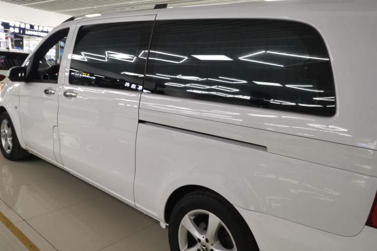 Used Mercedes-Benz Vito 2018 2.0T Business Version China VI Emission Standard Left Side