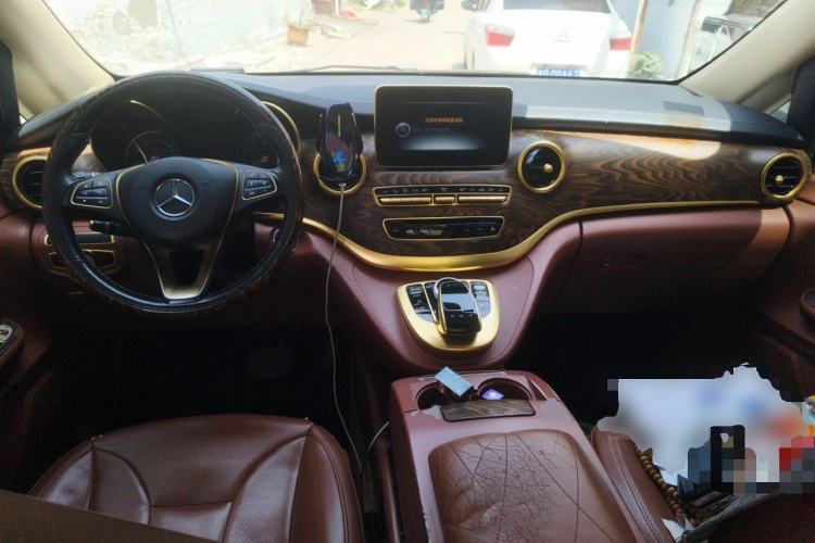 Used Mercedes-Benz Vito  Center Console