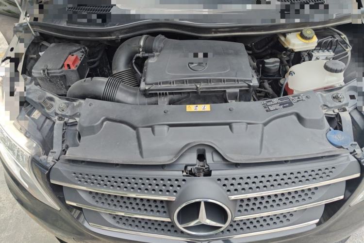Used Mercedes-Benz Vito  Engine Bay
