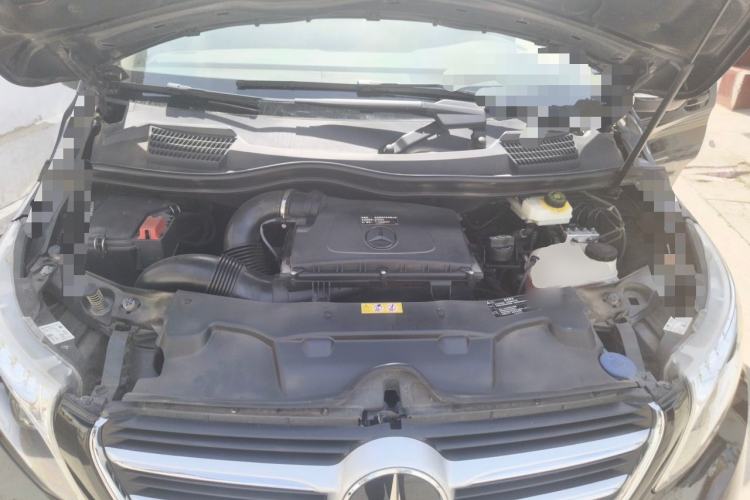 Used Mercedes-Benz Vito  Engine Bay