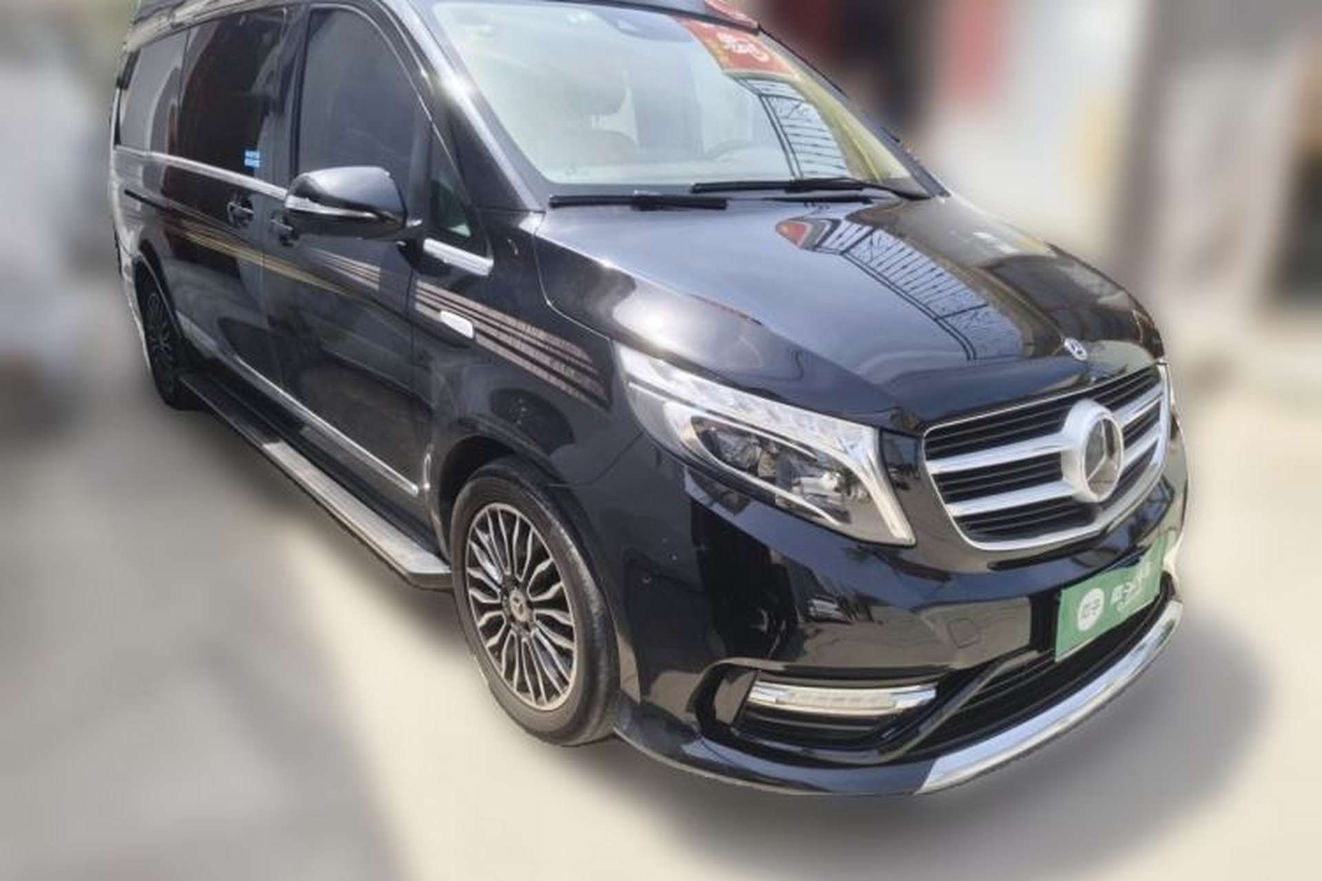 Used Mercedes-Benz Vito  Front Right 45 Deg